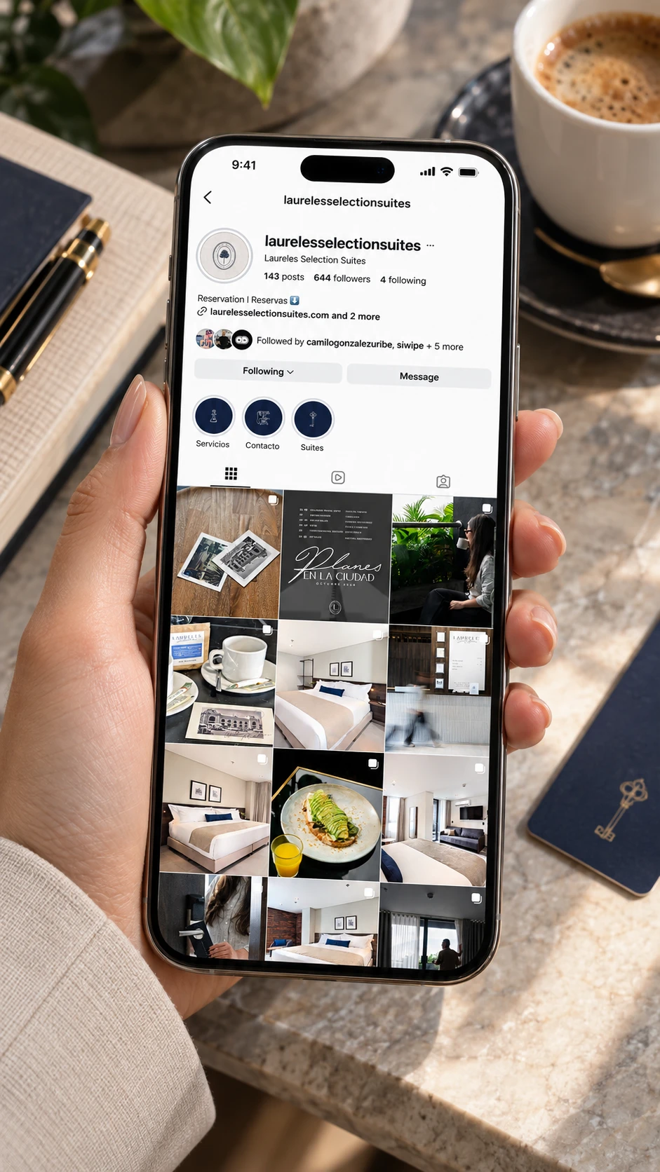 Perfil de Instagram de Laureles Selection Suites en un celular
